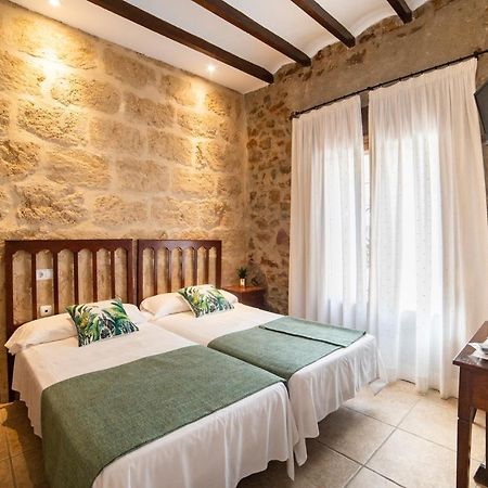 Hostal Tres Molins Jesus Pobre Ngoại thất bức ảnh